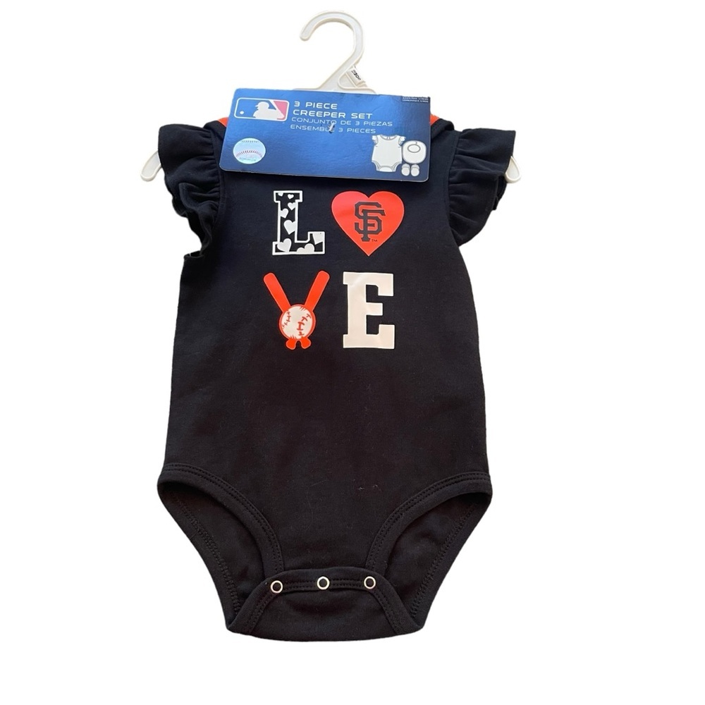 San Francisco Giants‎ Three-Piece Love Baseball Bib, Bodysuit & Booties Set